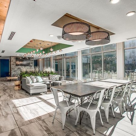 Lush Downtown Condo On Riverwalk W King Ste, Free Parking, Pet Friendly, Centrally Located On Riverwalk 샌안토니오 외부 사진