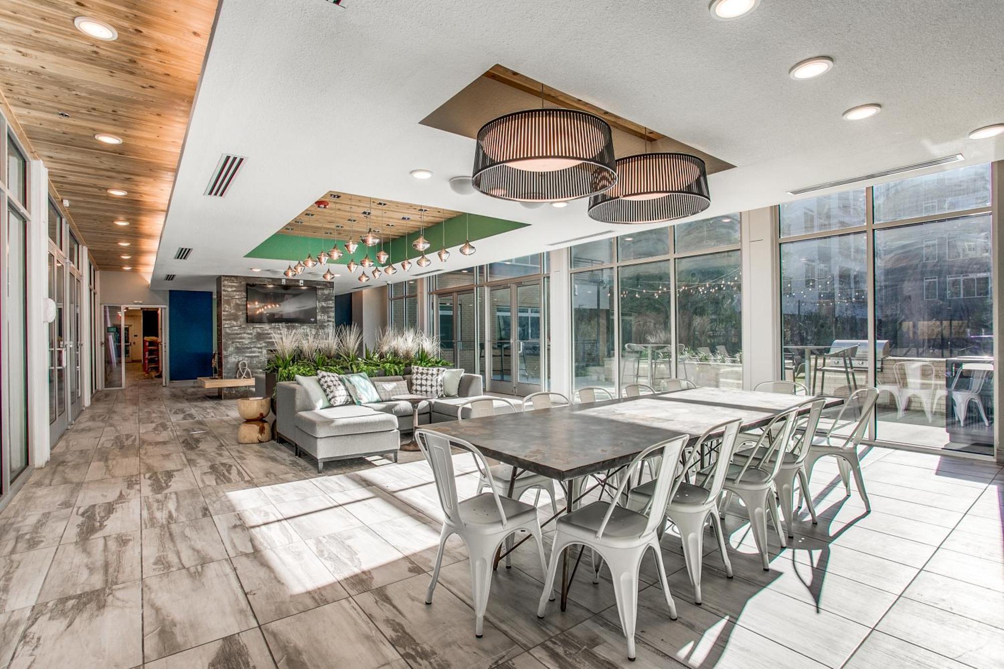 Lush Downtown Condo On Riverwalk W King Ste, Free Parking, Pet Friendly, Centrally Located On Riverwalk 샌안토니오 외부 사진